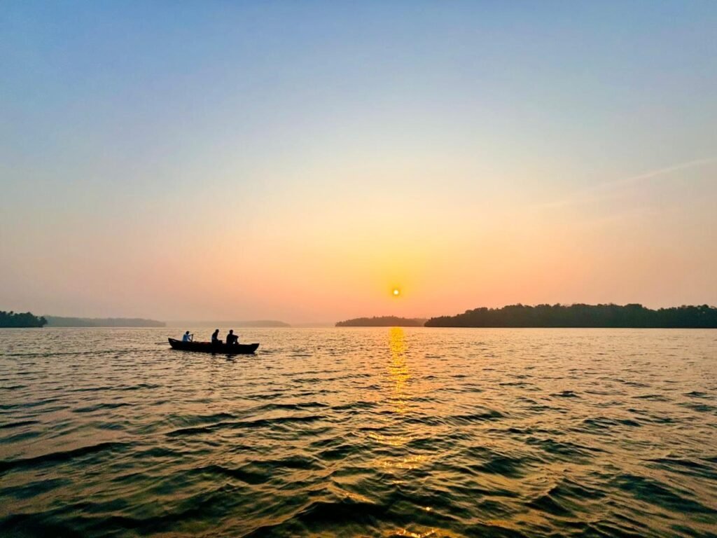 Sunrise tour munroe island